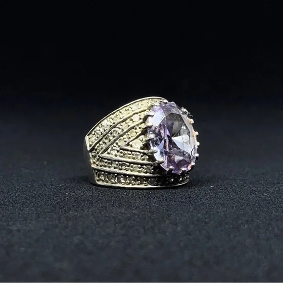 STERLING SILVER AMETHYST RING - Picture 2 of 4